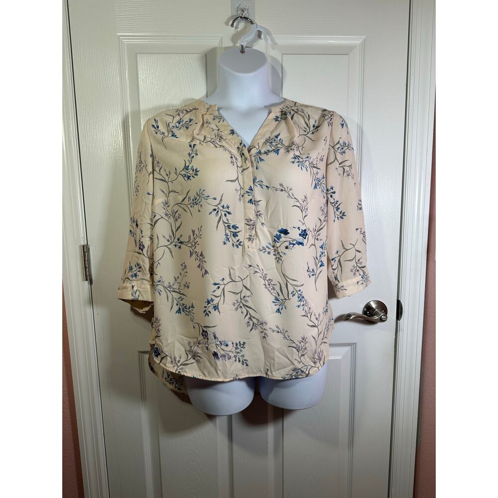 Violet + Claire 1x floral blouse